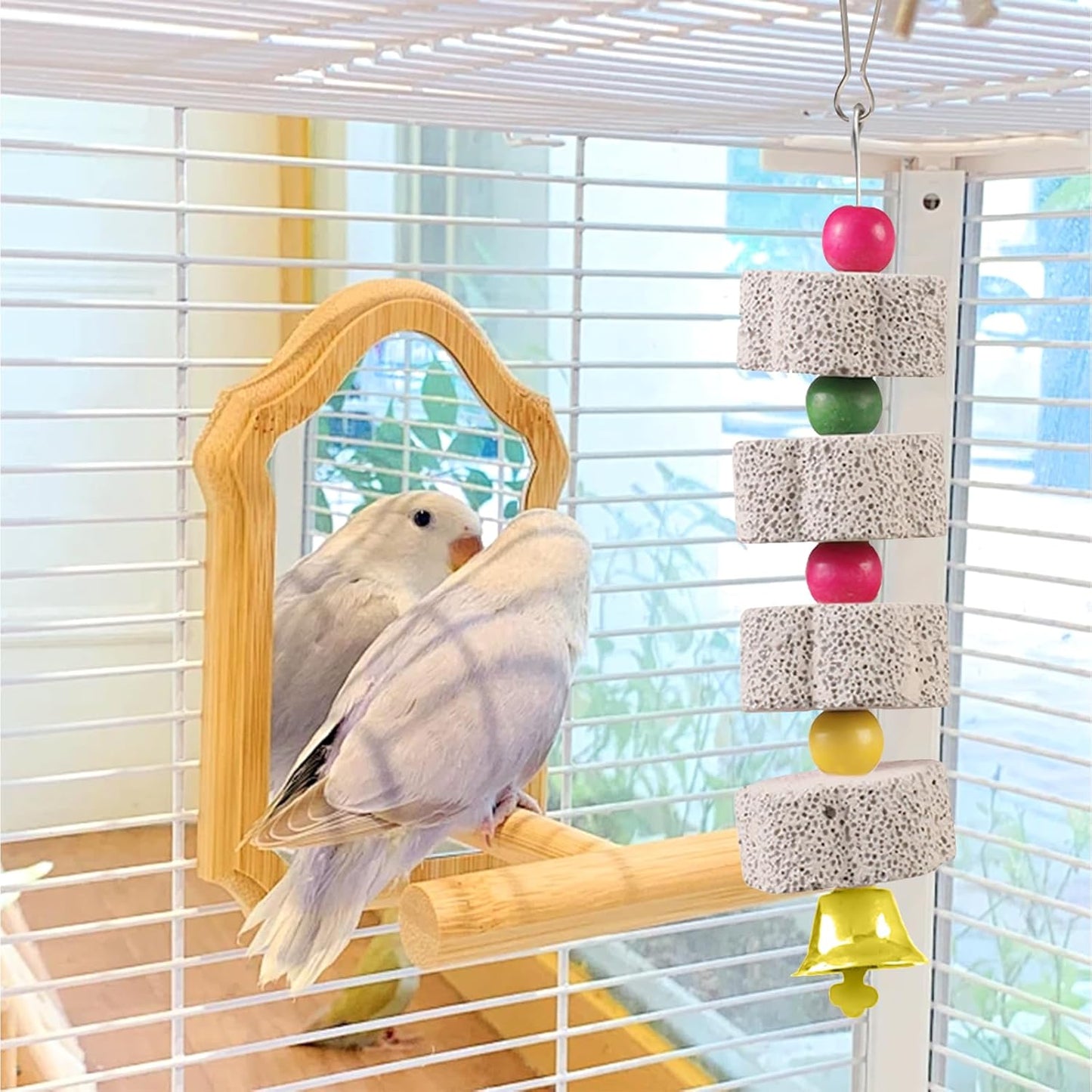 2 Pièces Jouet à Mâcher pour Oiseaux, Pierre Minérale avec Bec D'oiseau, Oiseaux à Mâcher Jouets Minéral, Pierre de Calcium avec Cloches, pour Perruches, Perroquets, Inséparables, Chinchillas, Lapins