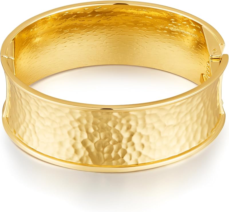 Chunky Gold Bangles Bracelet for Women Fashion Hammered Wide Cuff Bracelet Minimalist Open Wrist Cuff Bangle Gold Jewelry Accessories for Women