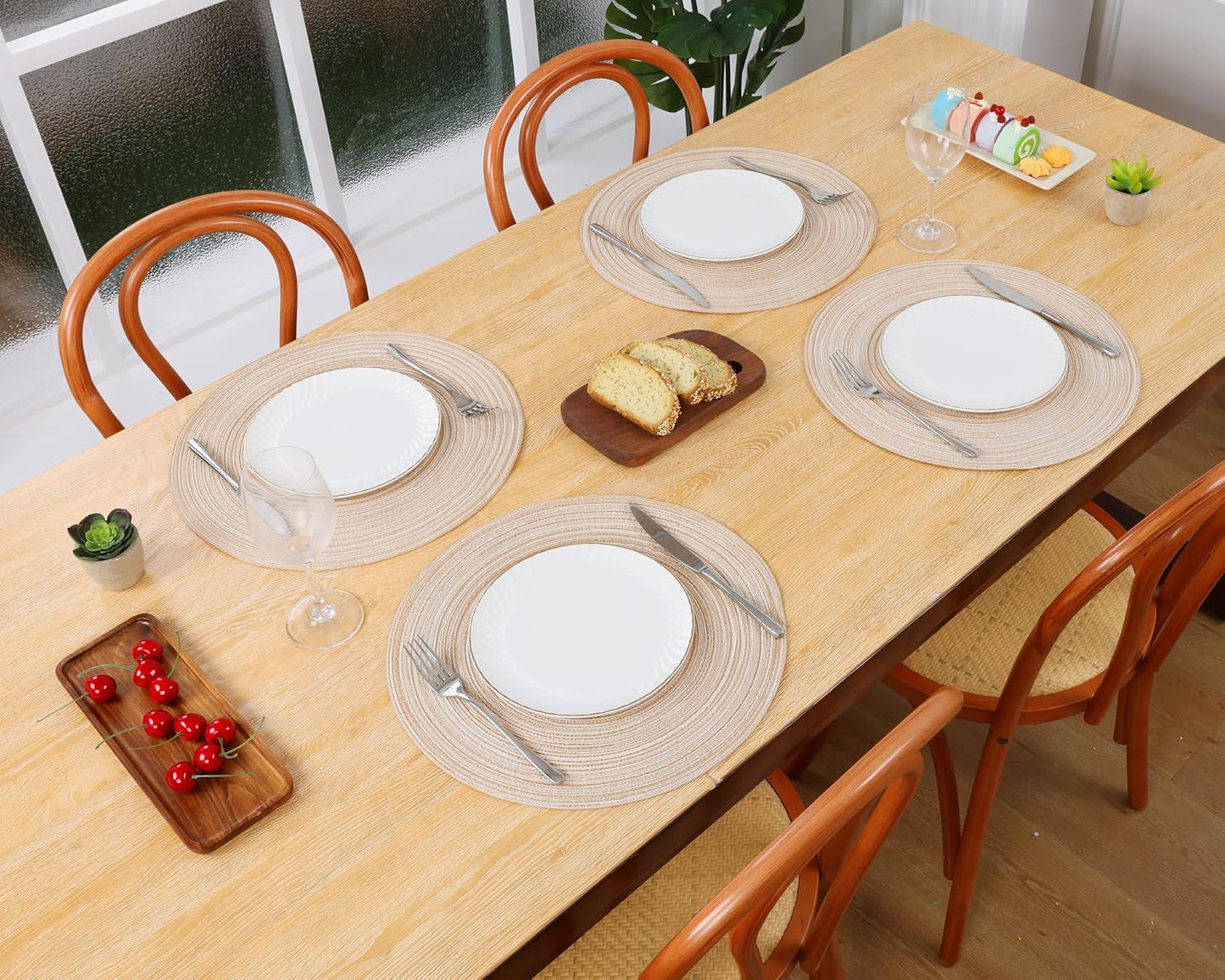 SHACOS Round Braided Placemats Set of 4 Round Table Mats for Dining Tables 15 inch Washable Kitchen Table Place Mats Indoor (Beige, 4)