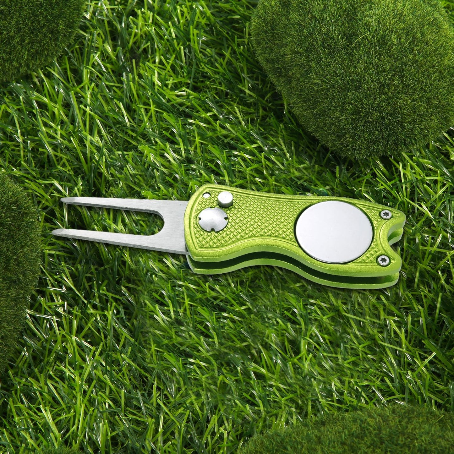 Golf Divot Repair Tool, Stainless Steel Divot Repair Tool Foldable Pop-up Divot Turf Fork Golf Metal Putting Fork Golf Turf Fork Ball Marker Divot Tool for Golf Lover