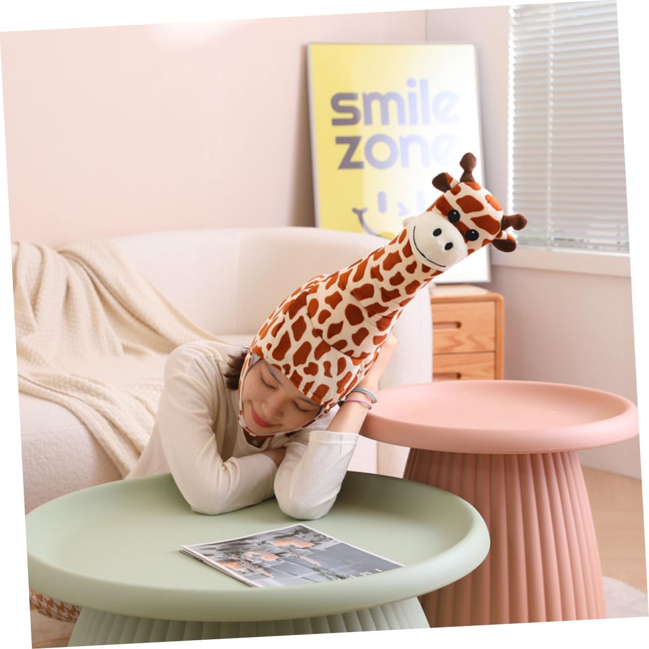 SAFIGLE Giraffe Hat:Giraffe Costume Hat Plush Animal Headwear for Adults and Kids - Cute and Funny Shape, Soft and Comfortable, Perfect for Parties, Cosplay, and Fun