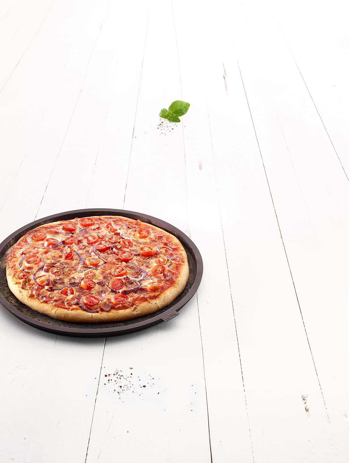 Lekue Perforated Pizza Mat, 14", Brown