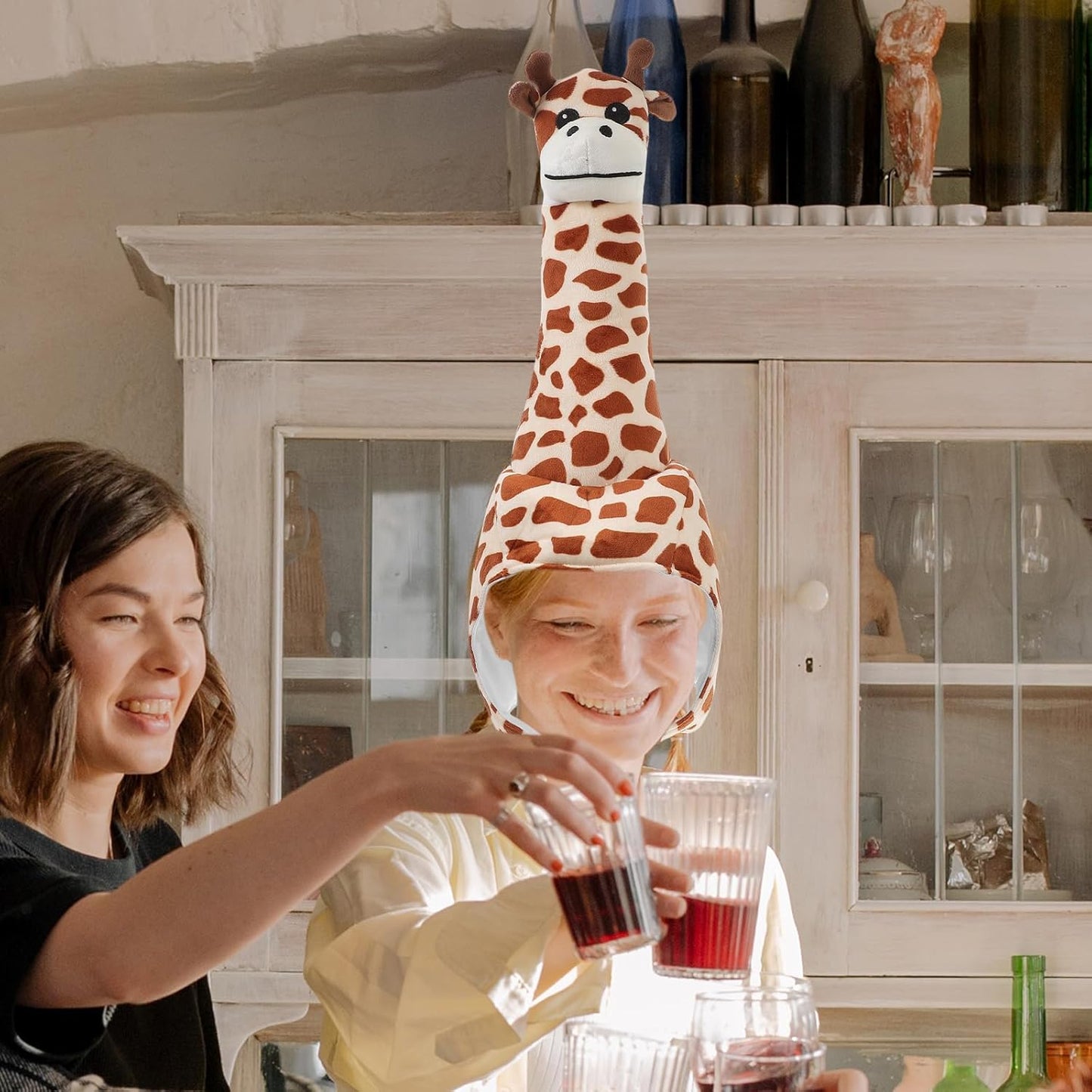 SAFIGLE Giraffe Hat：Giraffe Costume Hat Plush Animal Headwear for Adults and Kids - Cute and Funny Shape, Soft and Comfortable, Perfect for Parties, Cosplay, and Fun